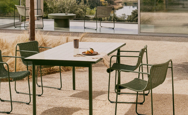 Outdoor Dining Tables