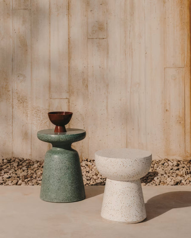 Outdoor Side Tabes